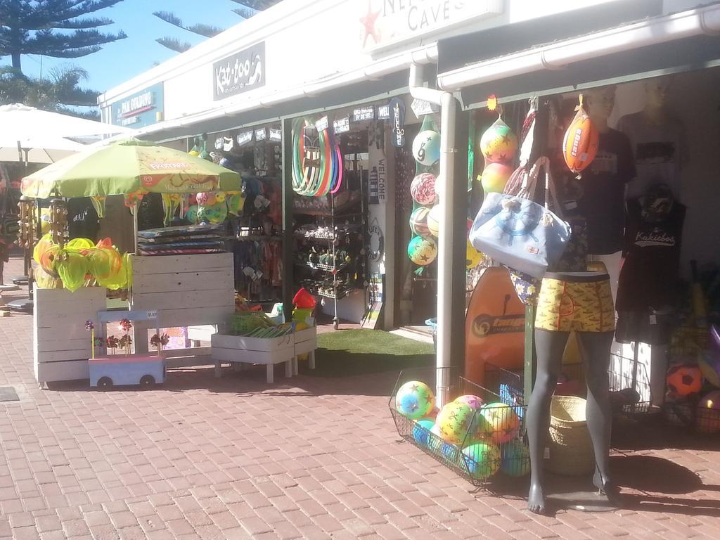 Albatross Guesthouse Langebaan Bagian luar foto